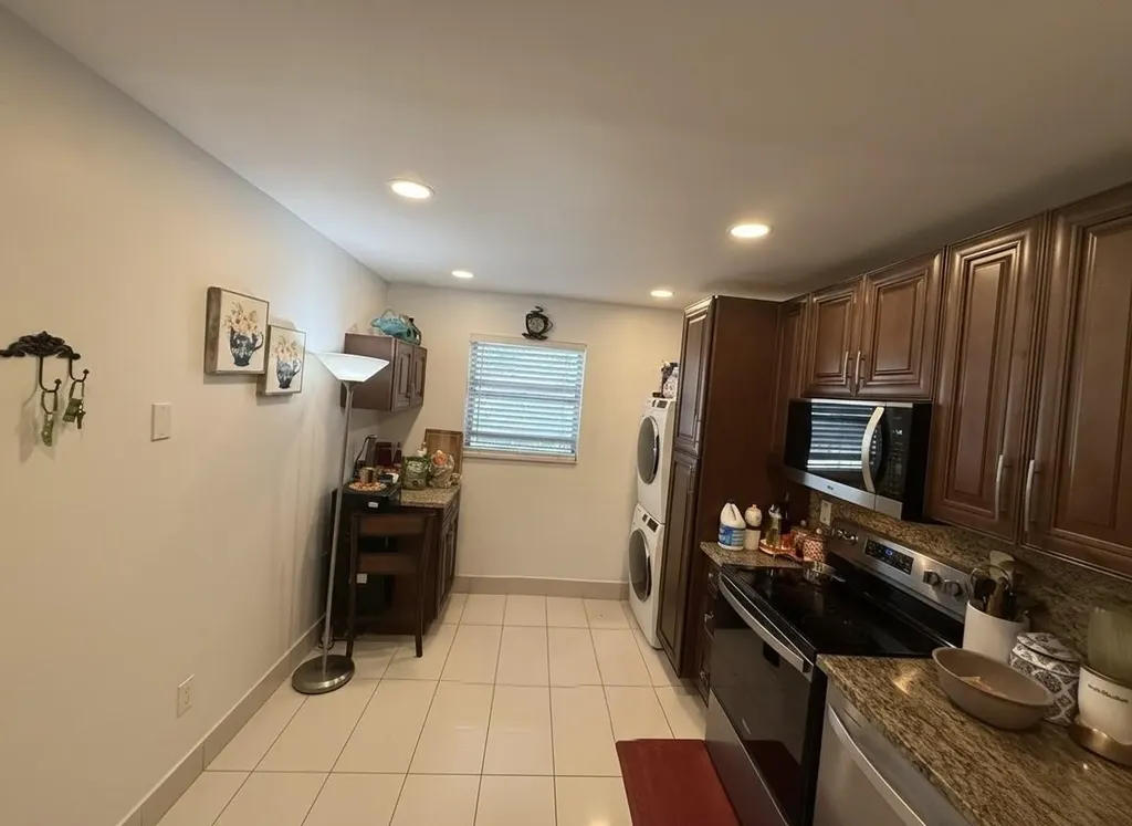 2850 Forest Hills Boulevard Coral Springs FL 33065