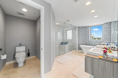 17111 Biscayne Boulevard Aventura FL 33160