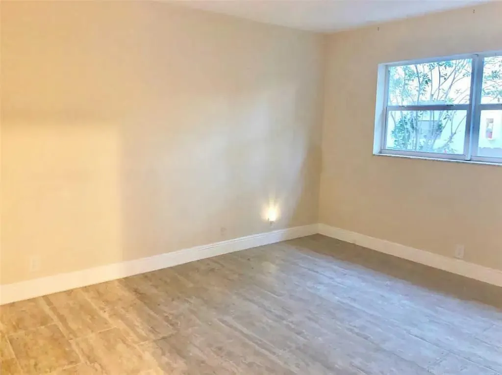 3502 Riverside Drive Coral Springs FL 33065