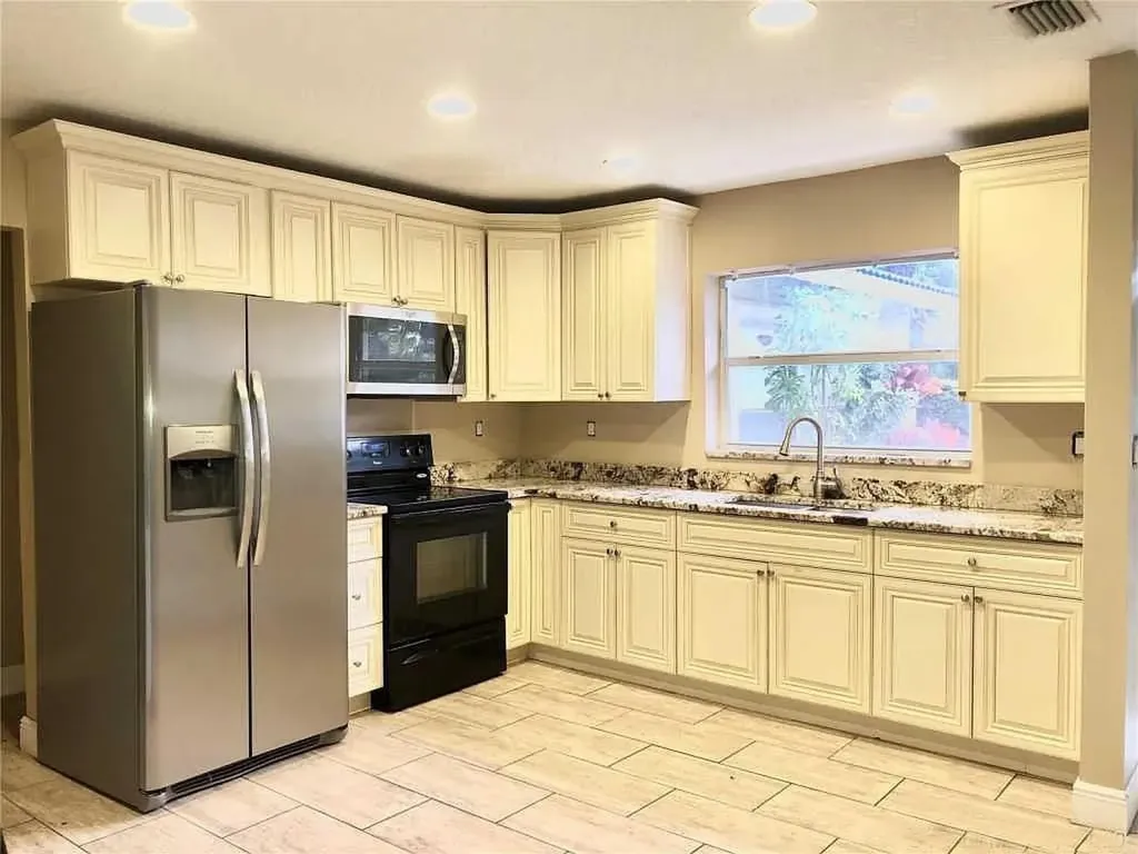 3502 Riverside Drive Coral Springs FL 33065
