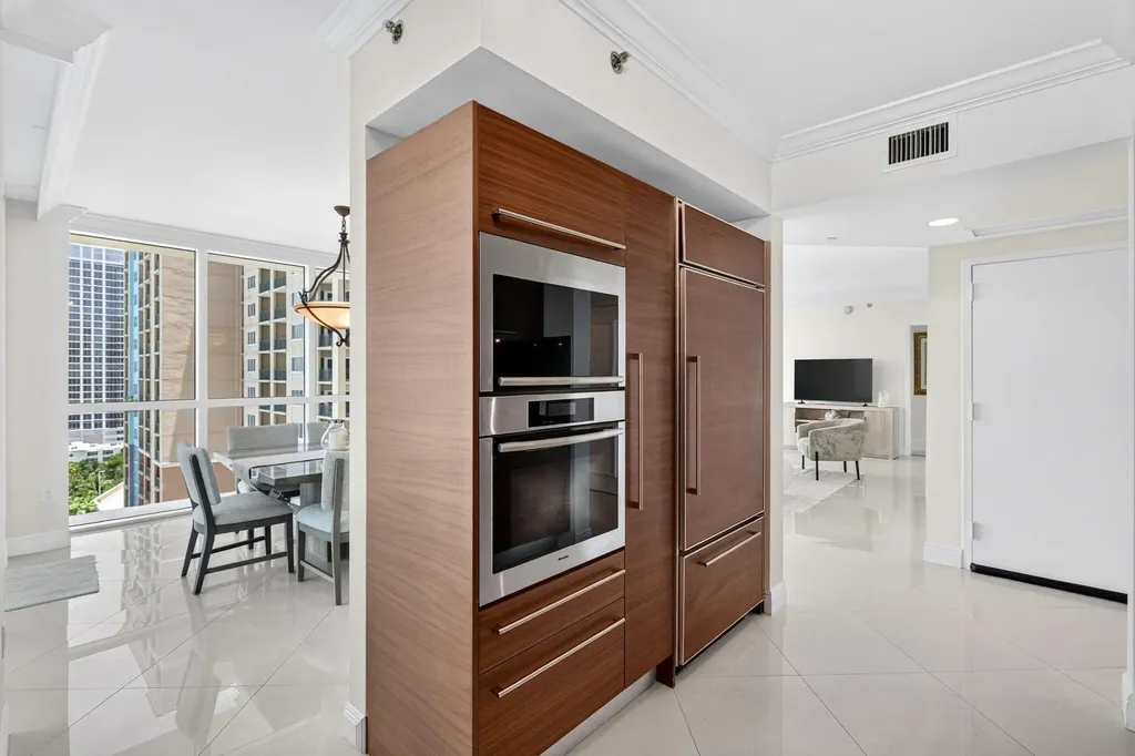 101 S Fort Lauderdale Beach Boulevard Fort Lauderdale FL 33316