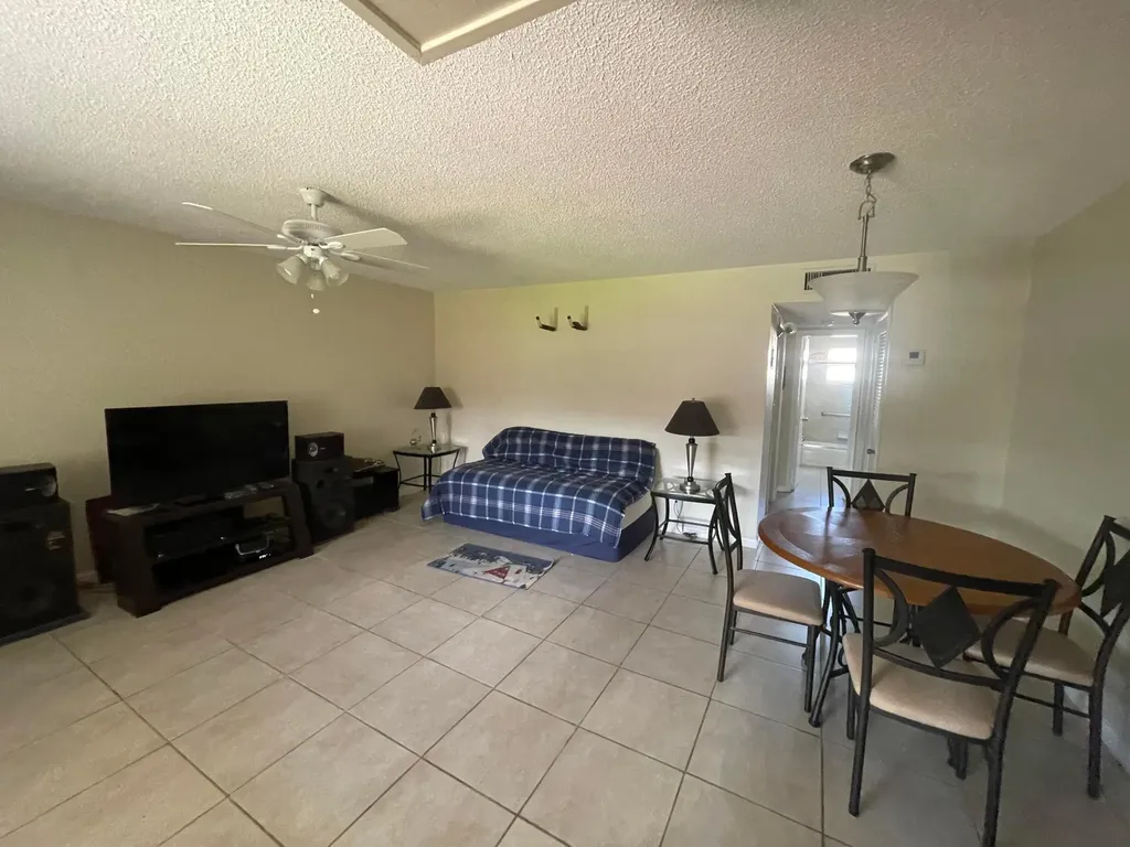 5300 Washington Street Hollywood FL 33021