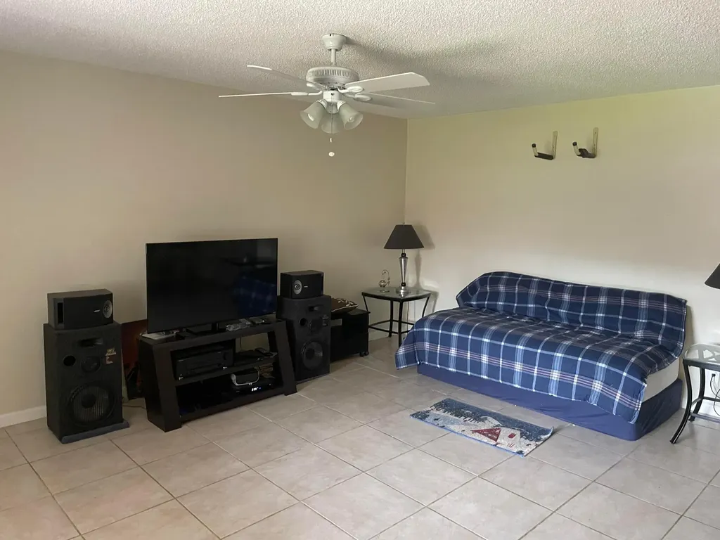 5300 Washington Street Hollywood FL 33021