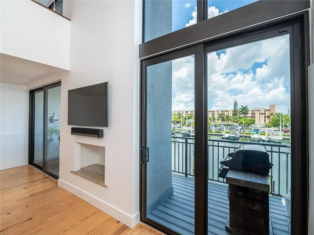 33 Port Side Drive Fort Lauderdale FL 33316