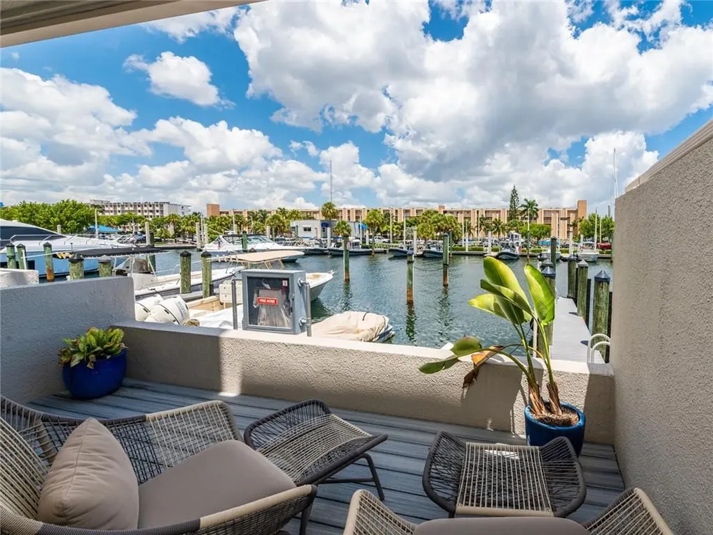 33 Port Side Drive Fort Lauderdale FL 33316
