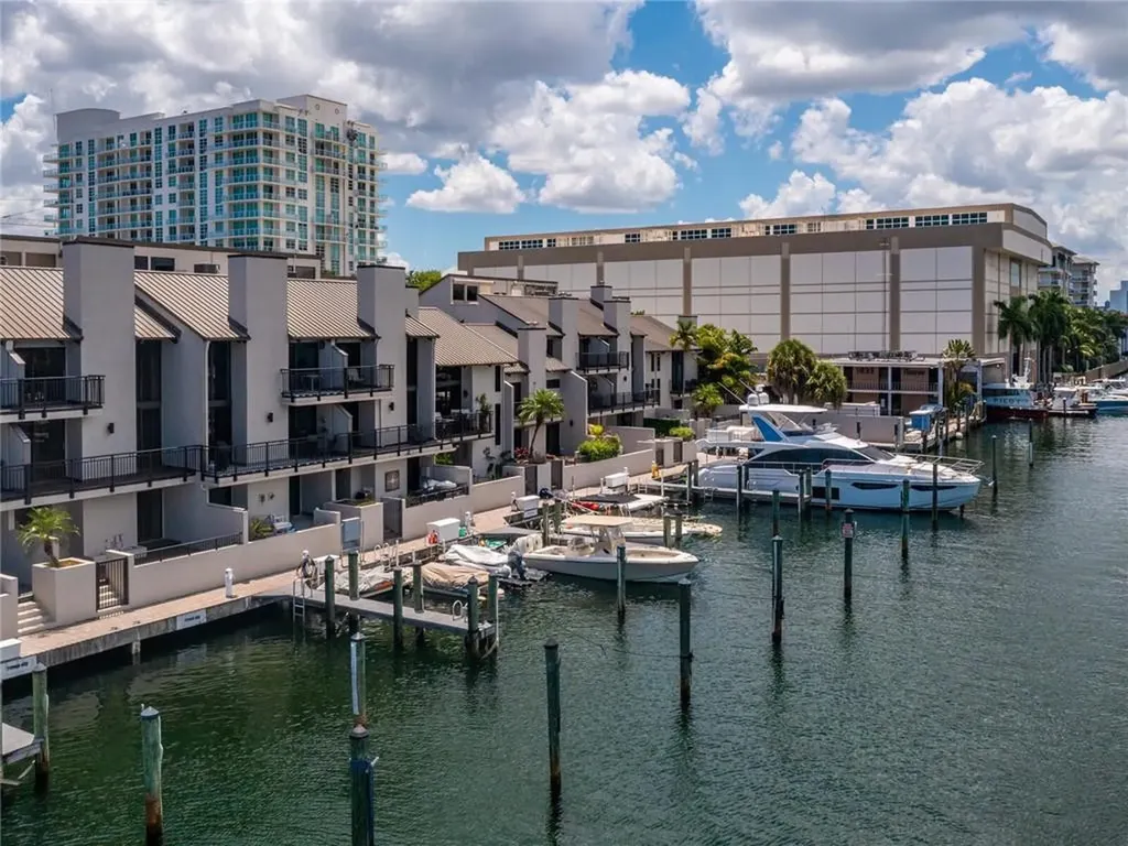33 Port Side Drive Fort Lauderdale FL 33316