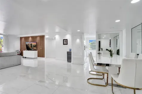 2801 NE 183rd Street Aventura FL 33160