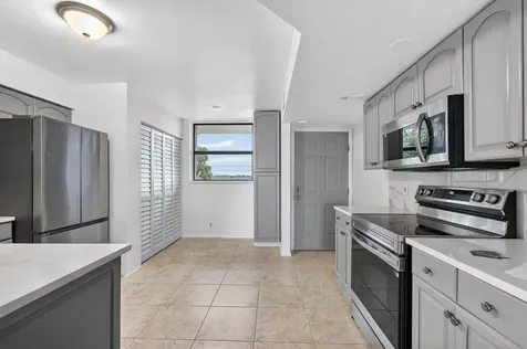 117 Lake Emerald Drive Oakland Park FL 33309