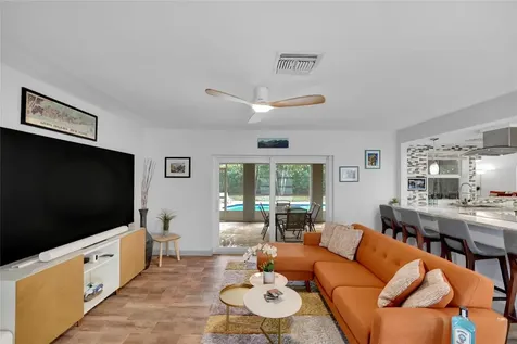 6972 NW 5th Place Margate FL 33063