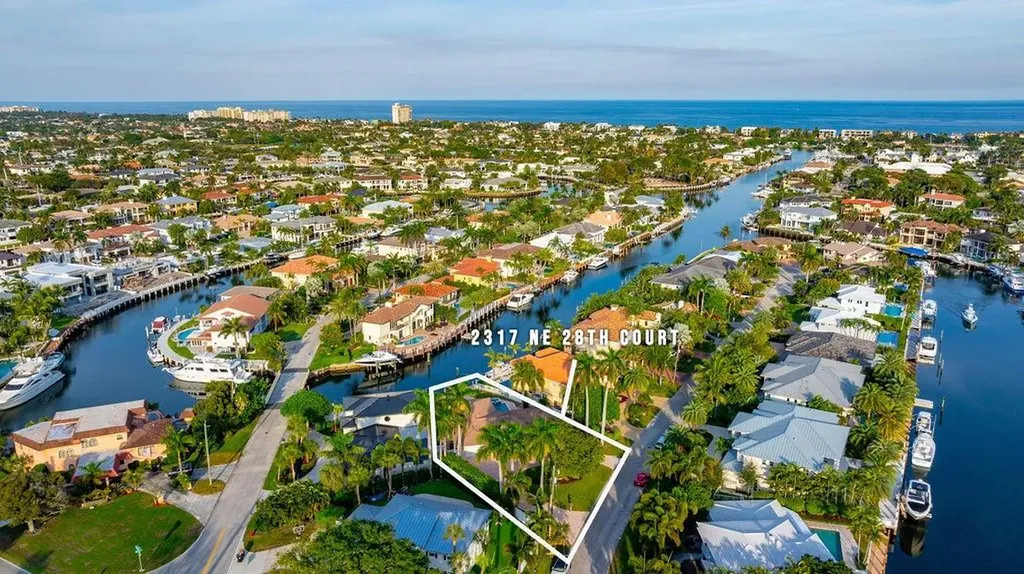 2317 NE 28th Court Lighthouse Point FL 33064