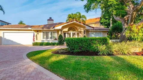 2317 NE 28th Court Lighthouse Point FL 33064