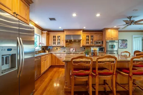 2317 NE 28th Court Lighthouse Point FL 33064