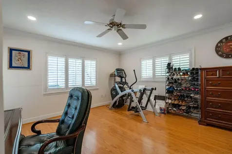 2317 NE 28th Court Lighthouse Point FL 33064