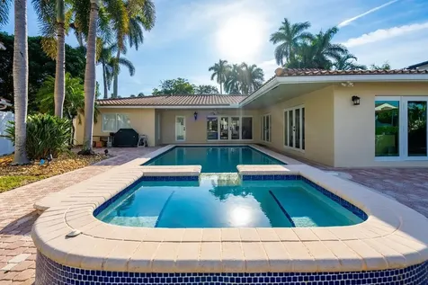 2317 NE 28th Court Lighthouse Point FL 33064