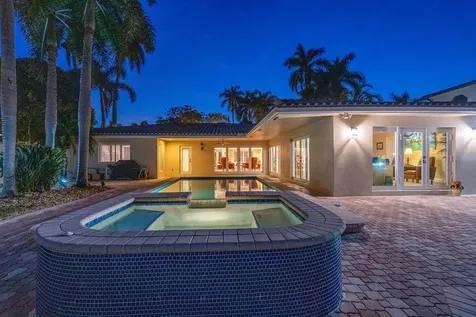 2317 NE 28th Court Lighthouse Point FL 33064