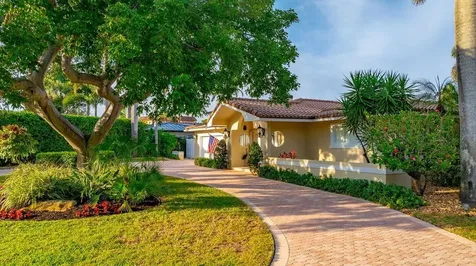2317 NE 28th Court Lighthouse Point FL 33064