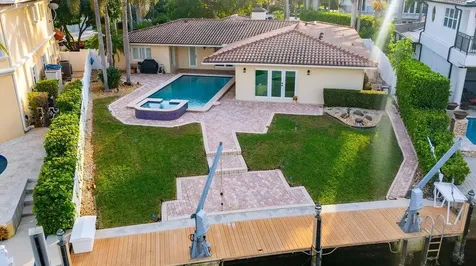 2317 NE 28th Court Lighthouse Point FL 33064