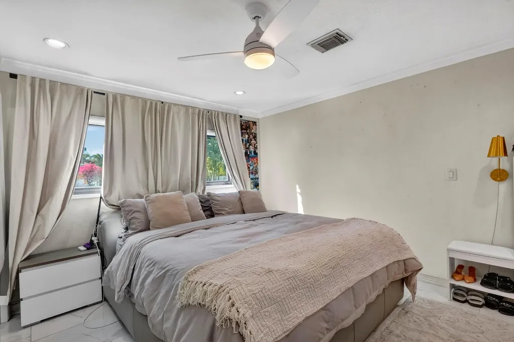 2601 NE 8th Court Pompano Beach FL 33062
