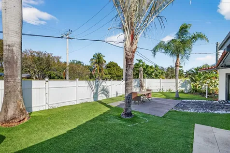 2601 NE 8th Court Pompano Beach FL 33062