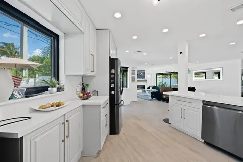 2601 NE 8th Court Pompano Beach FL 33062