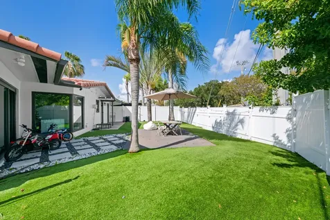 2601 NE 8th Court Pompano Beach FL 33062