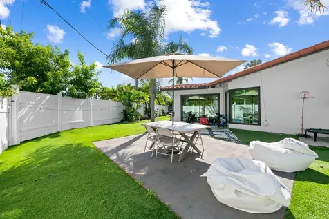 2601 NE 8th Court Pompano Beach FL 33062