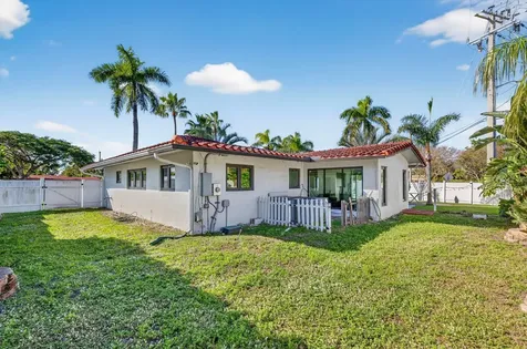2601 NE 8th Court Pompano Beach FL 33062