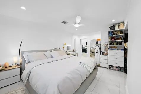 2601 NE 8th Court Pompano Beach FL 33062