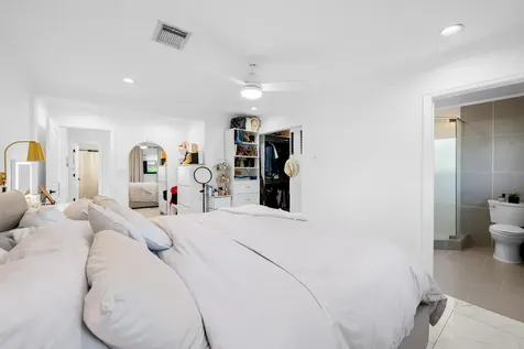 2601 NE 8th Court Pompano Beach FL 33062