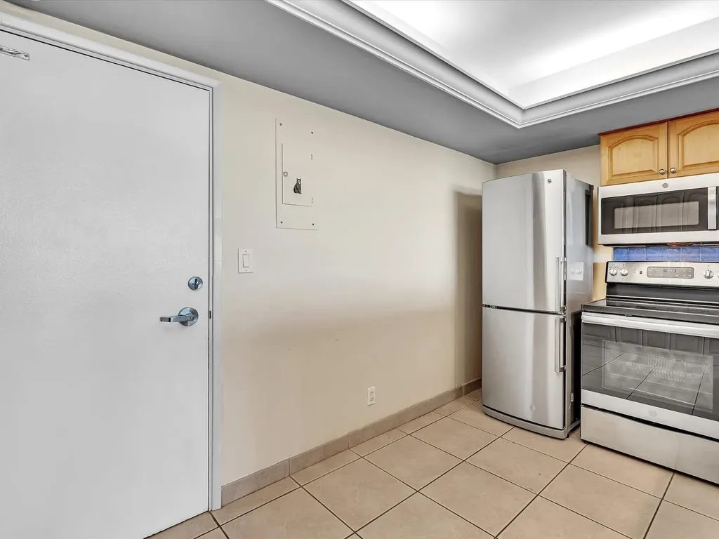 3300 NE 36th Street Fort Lauderdale FL 33308