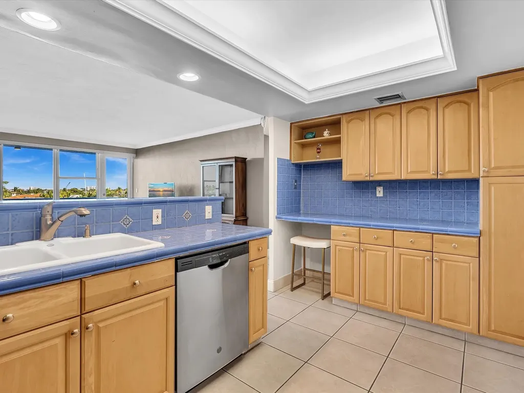 3300 NE 36th Street Fort Lauderdale FL 33308