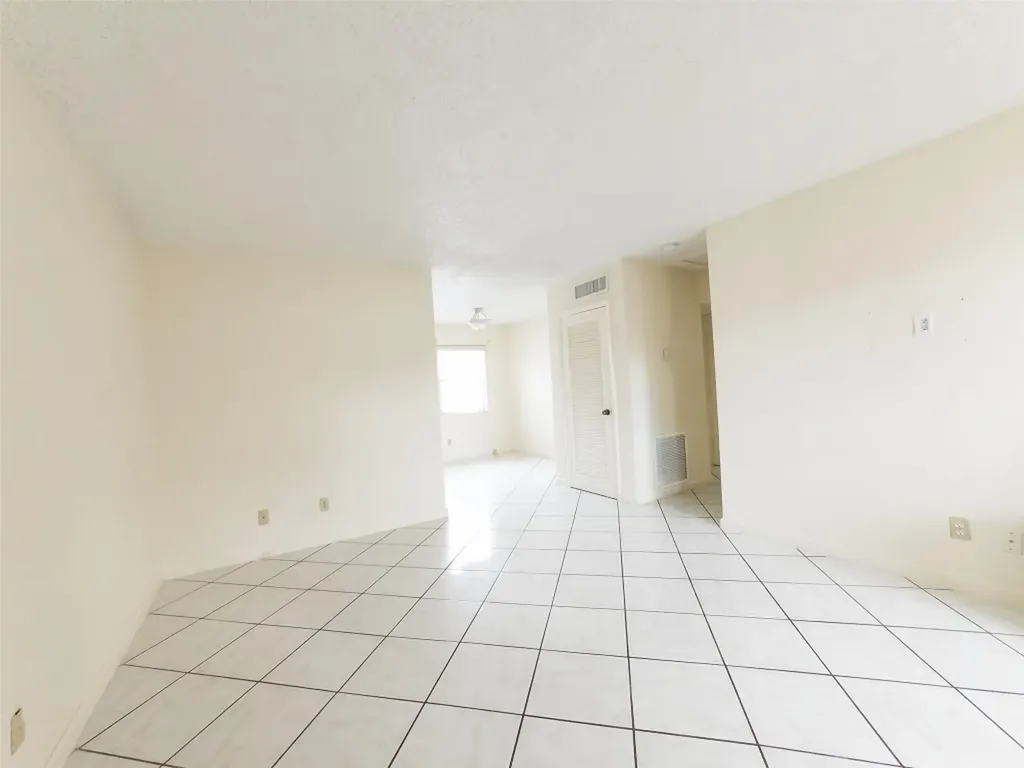 5870 NW 16th Place Sunrise FL 33313