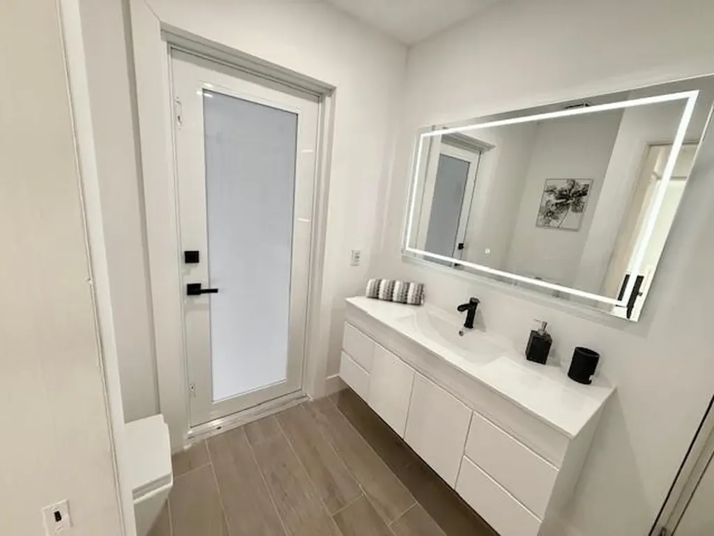 1485 NE 57th Court Fort Lauderdale FL 33334