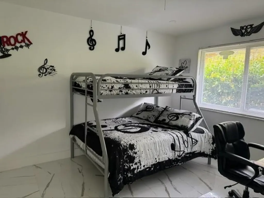 1485 NE 57th Court Fort Lauderdale FL 33334