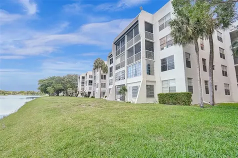 9440 Poinciana Place Davie FL 33324