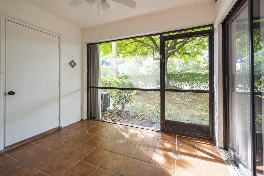9641 Riverside Drive Coral Springs FL 33071