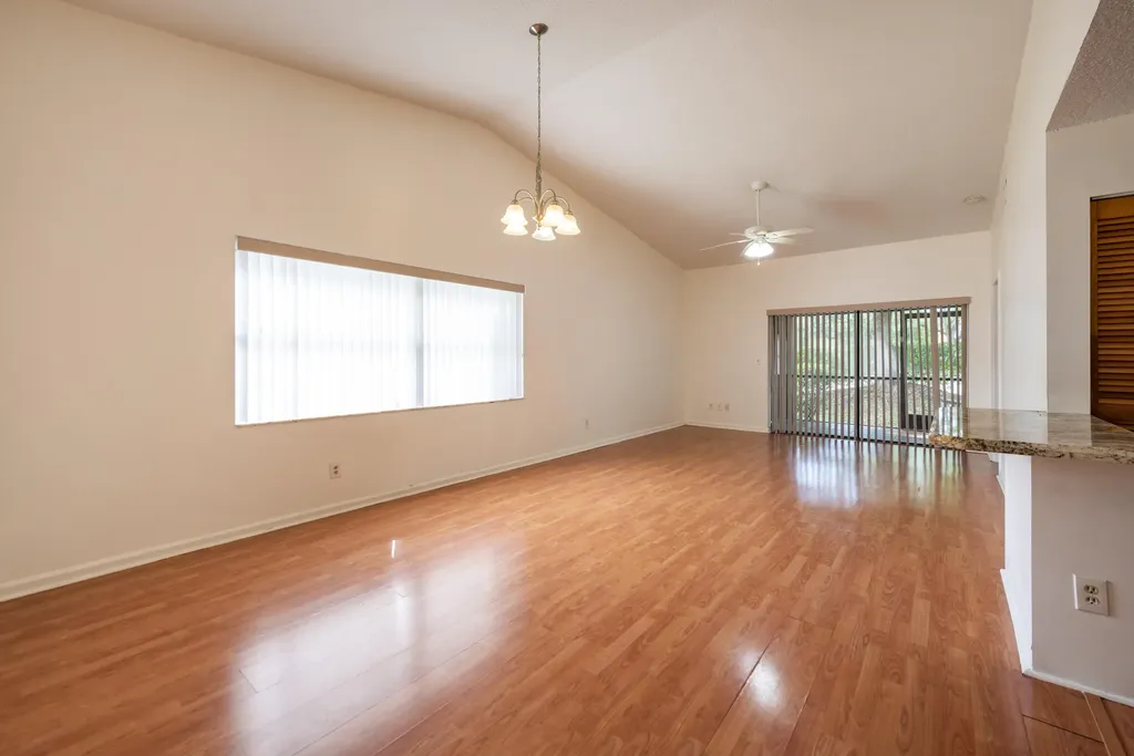 9641 Riverside Drive Coral Springs FL 33071
