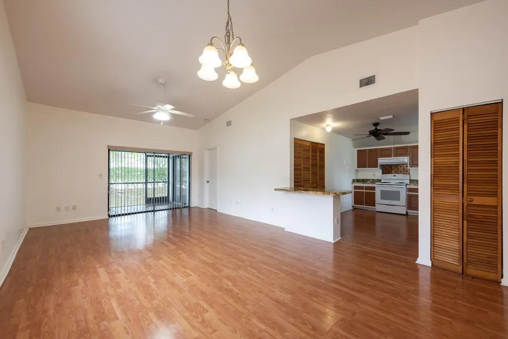 9641 Riverside Drive Coral Springs FL 33071