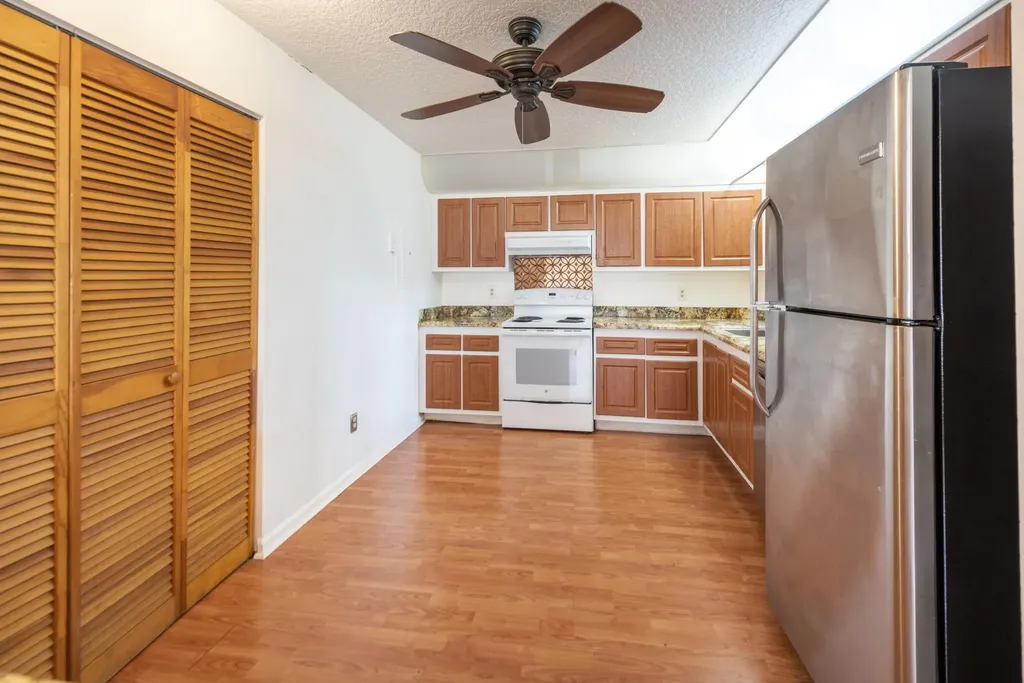 9641 Riverside Drive Coral Springs FL 33071