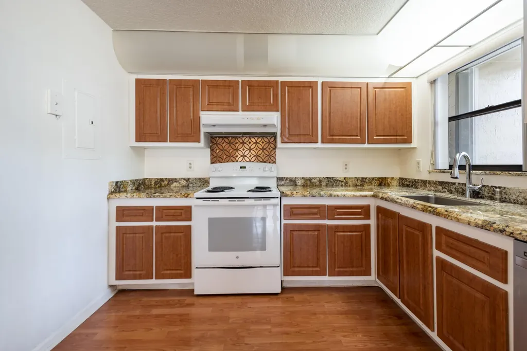 9641 Riverside Drive Coral Springs FL 33071