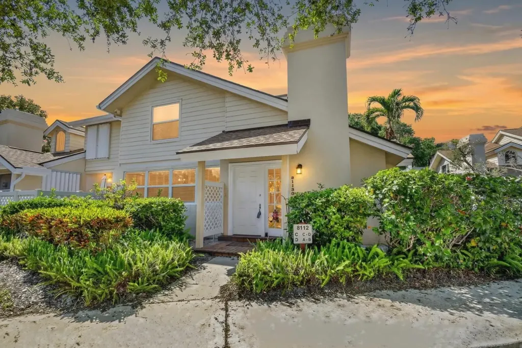 8112 Northboro Court West Palm Beach FL 33406