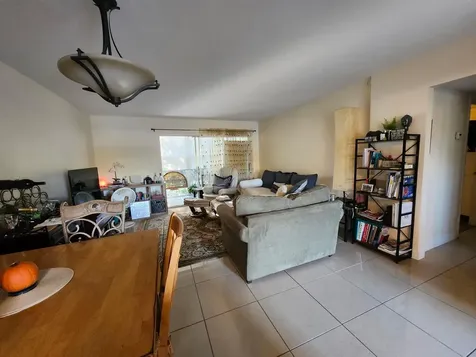1901 Indian River Boulevard Vero Beach FL 32960