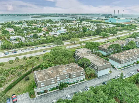 1901 Indian River Boulevard Vero Beach FL 32960