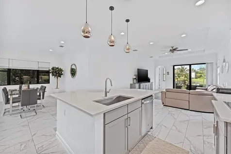 11855 SW 13th Court Pembroke Pines FL 33025