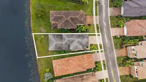 11855 SW 13th Court Pembroke Pines FL 33025