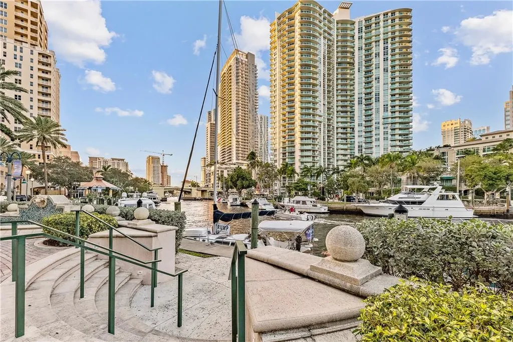 520 SE 5th Avenue Fort Lauderdale FL 33301