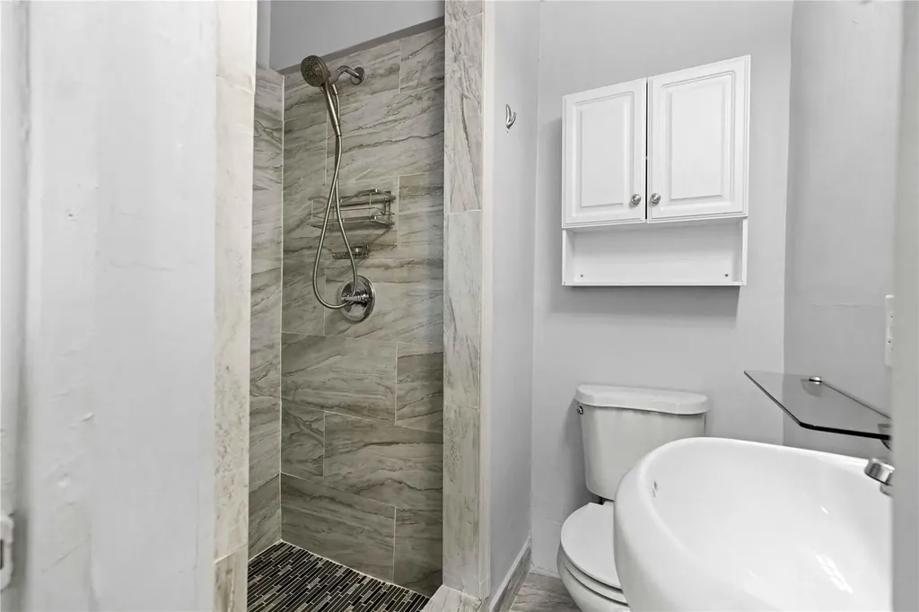51 NE 49th Street Fort Lauderdale FL 33334
