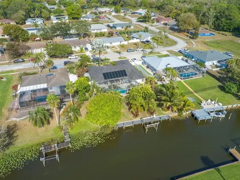 460 NE Cornwall Avenue Port St Lucie FL 34983