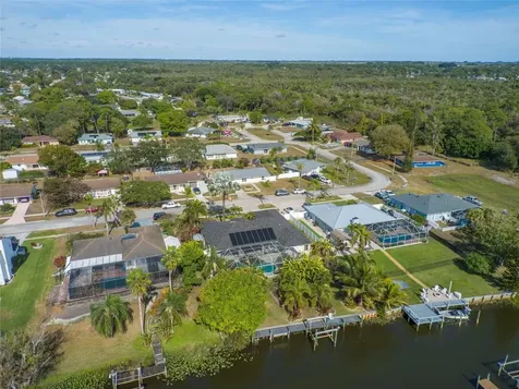 460 NE Cornwall Avenue Port St Lucie FL 34983