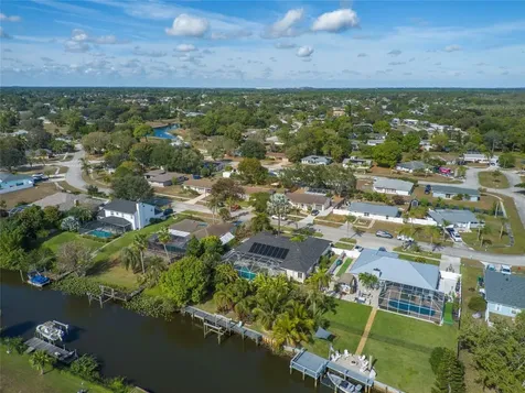 460 NE Cornwall Avenue Port St Lucie FL 34983